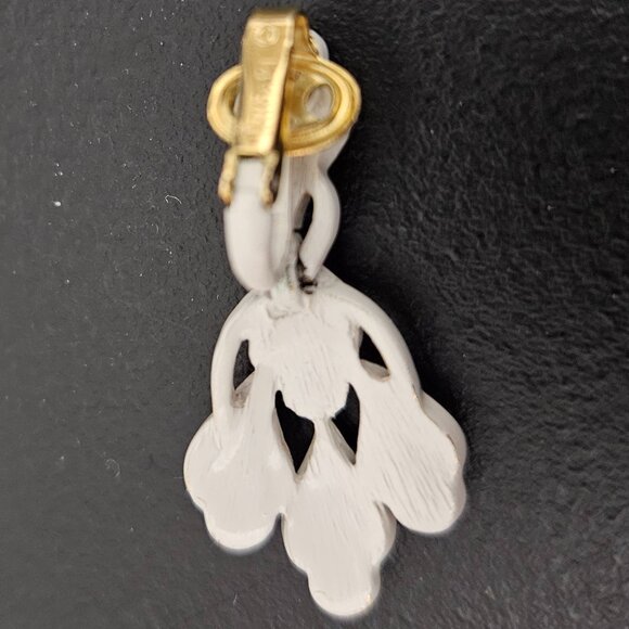 Vintage Trifari White Enamel Chain & Double Drop Pendant Necklace and Earrings - Picture 14 of 16